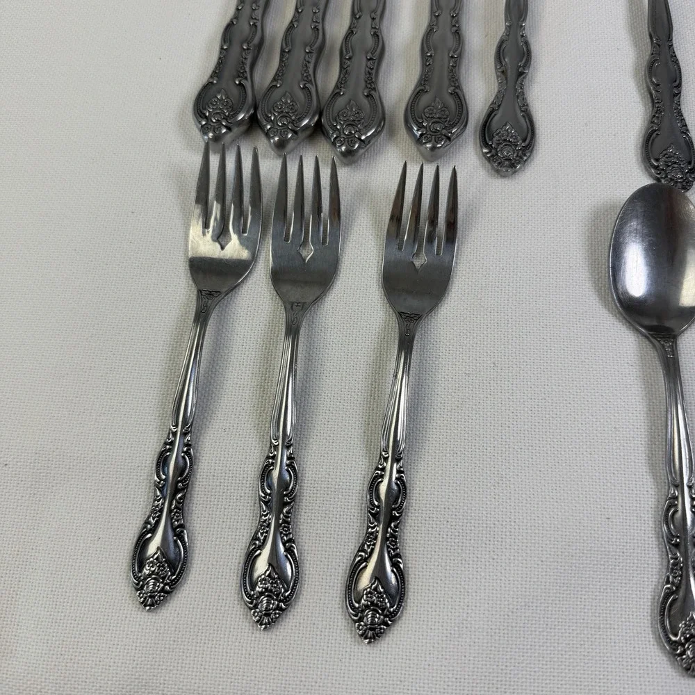 International Verona Stainless Silverware 13 Pieces Spoon Knife Fork Lot Taiwan